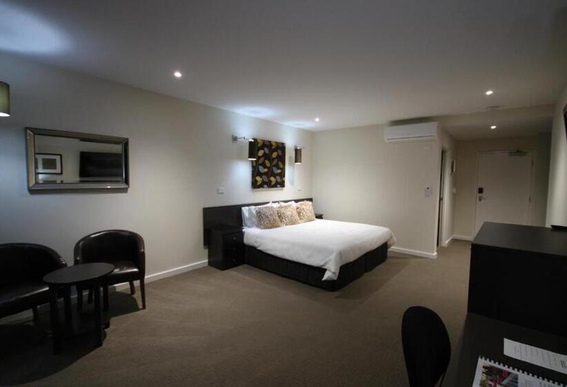 غرفة قياسية سرير كينج لذوى الإحتياجات الخاصة, Hogans Motel