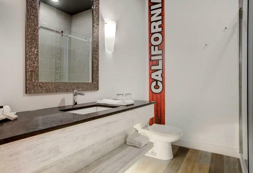 스탠다드 룸 퀸사이즈 침대, Historique Et Manoir Route 66