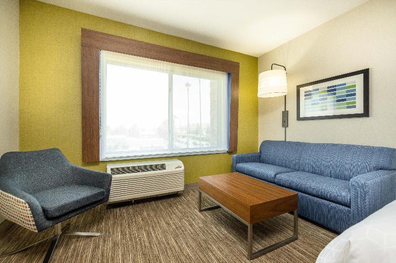 جناح, Holiday Inn Express & Suites   San Jose Silicon Valley, An Ihg