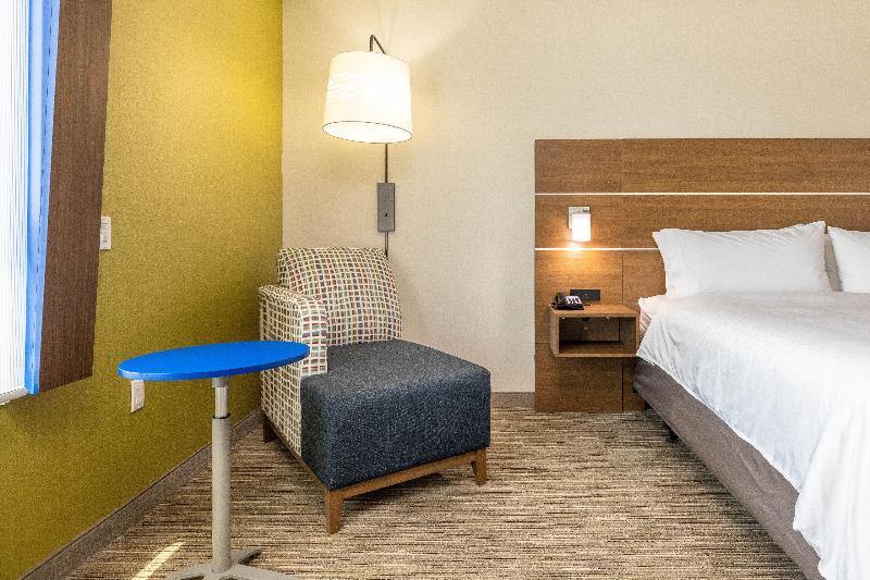 带大床的标准间, Holiday Inn Express & Suites   San Jose Silicon Valley, An Ihg