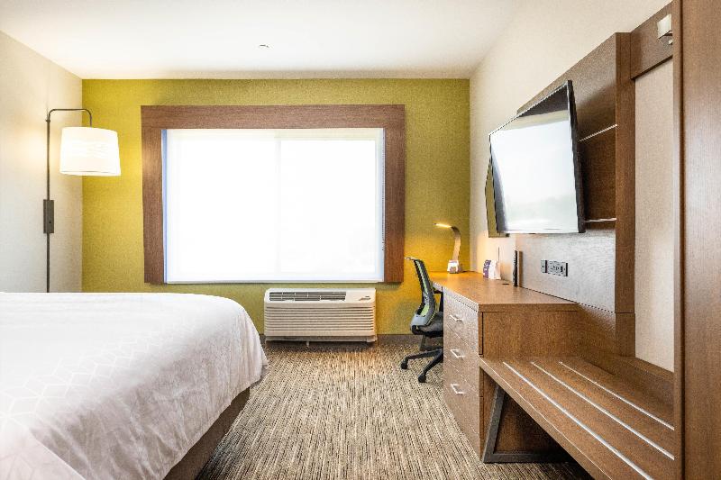 适合残疾人士使用的带超级大床的标准间, Holiday Inn Express & Suites   San Jose Silicon Valley, An Ihg