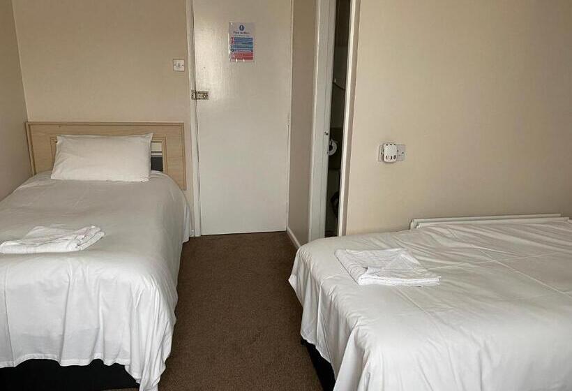 Habitació Triple Estàndard, Arncliffe Lodge