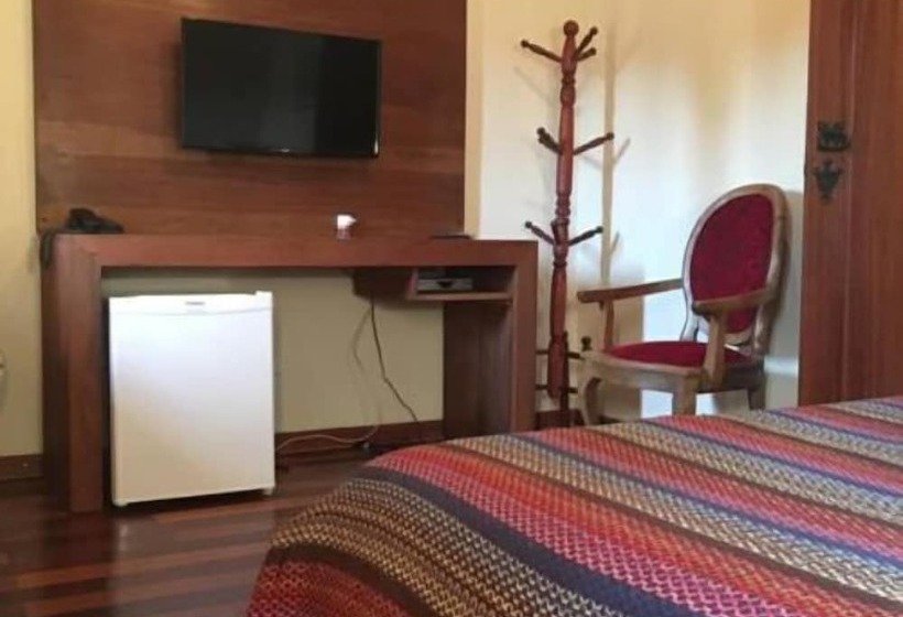 اتاق استاندارد با چشم‌انداز باغ, Pousada Baobá