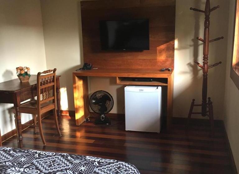 اتاق استاندارد با چشم‌انداز باغ, Pousada Baobá