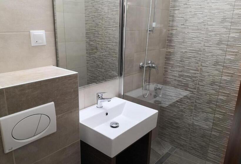 Номер Стандарт, Laguna Panzió