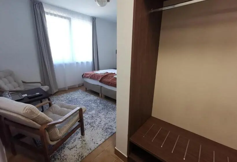 Pokój Standard Trzyosobowy, Laguna Panzió