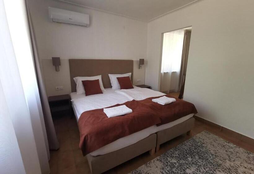 Номер Стандарт Трехместный, Laguna Panzió