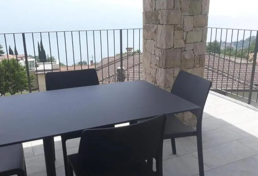 1 Bedroom Apartment Lake View, Borgo Ermanno