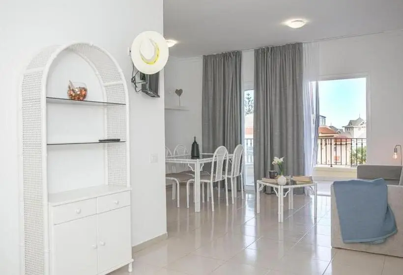 آپارتمان 1 خوابه با چشم‌انداز استخر, Michelangelo Resort Apartments
