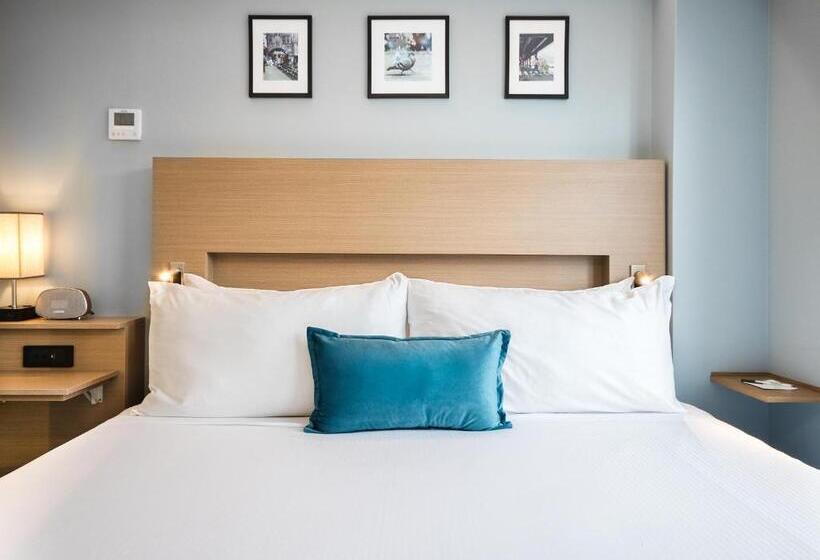 스탠다드 룸 킹사이즈 침대, Wingate By Wyndham Bronx Haven Park