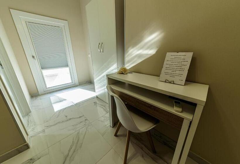 اتاق استاندارد, Corleone Guesthouse