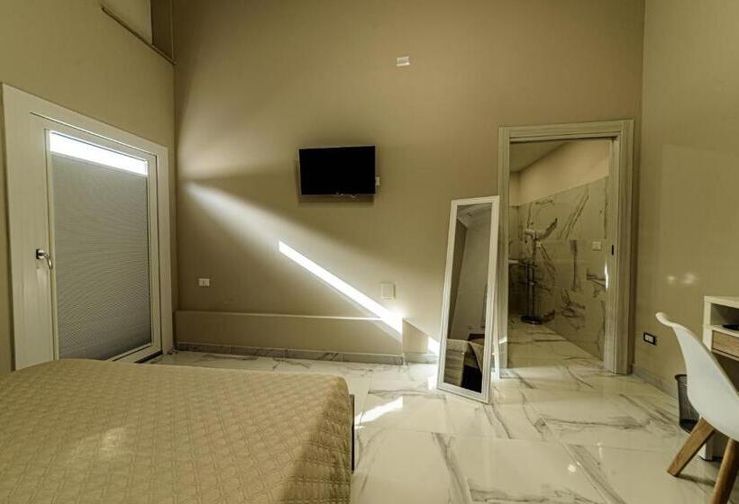 اتاق استاندارد با تخت بزرگ برای معلولان, Corleone Guesthouse