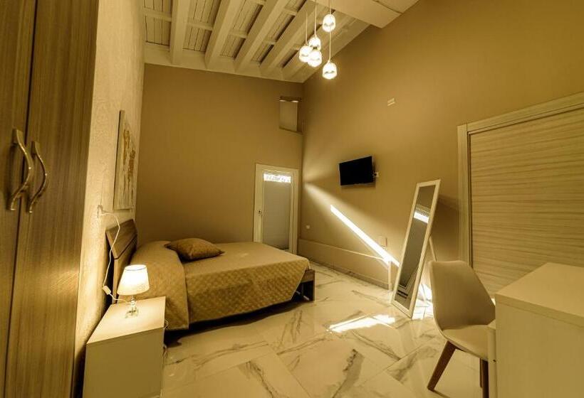 اتاق استاندارد با تخت بزرگ برای معلولان, Corleone Guesthouse