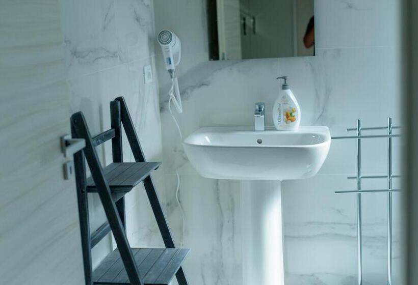 اتاق استاندارد, Corleone Guesthouse