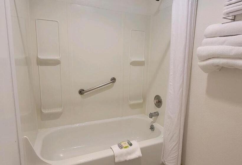 クイーンサイズベッドのスタンダードルーム, Chautauqua Resort & Conference Center