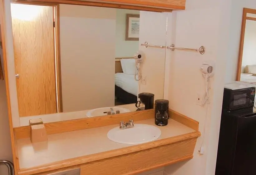 クイーンサイズベッドのスタンダードルーム, Chautauqua Resort & Conference Center