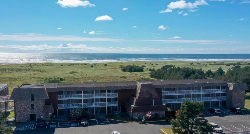 キングサイズベッドのスタンダードルーム, Chautauqua Resort & Conference Center