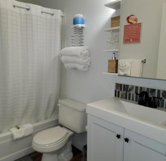 バルコニー付きデラックスルーム, Chautauqua Resort & Conference Center