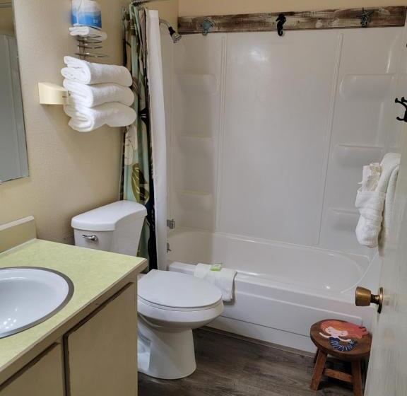 Номер Deluxe с Балконом, Chautauqua Resort & Conference Center