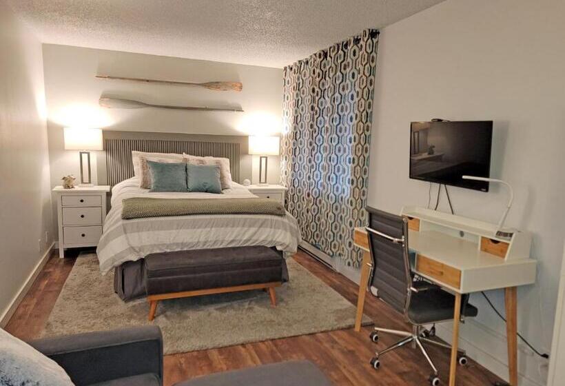 バルコニー付きデラックスルーム, Chautauqua Resort & Conference Center