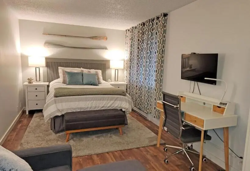 バルコニー付きデラックスルーム, Chautauqua Resort & Conference Center