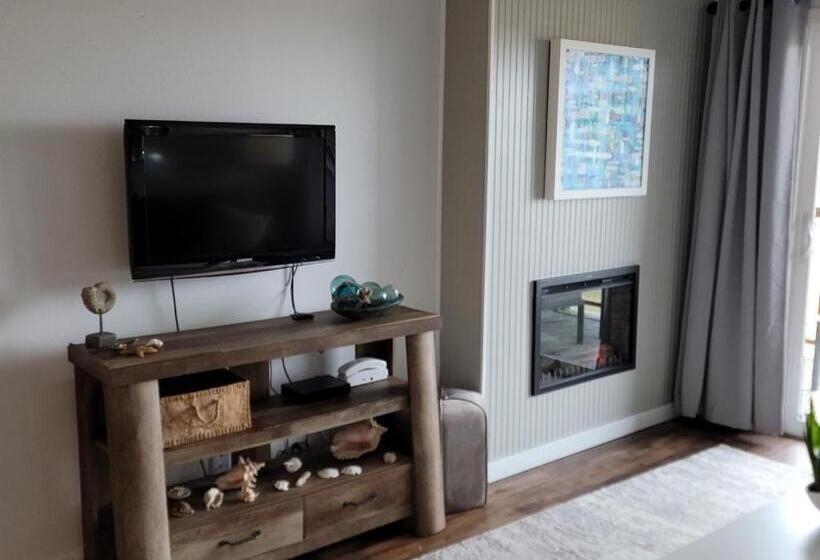 バルコニー付きデラックスルーム, Chautauqua Resort & Conference Center