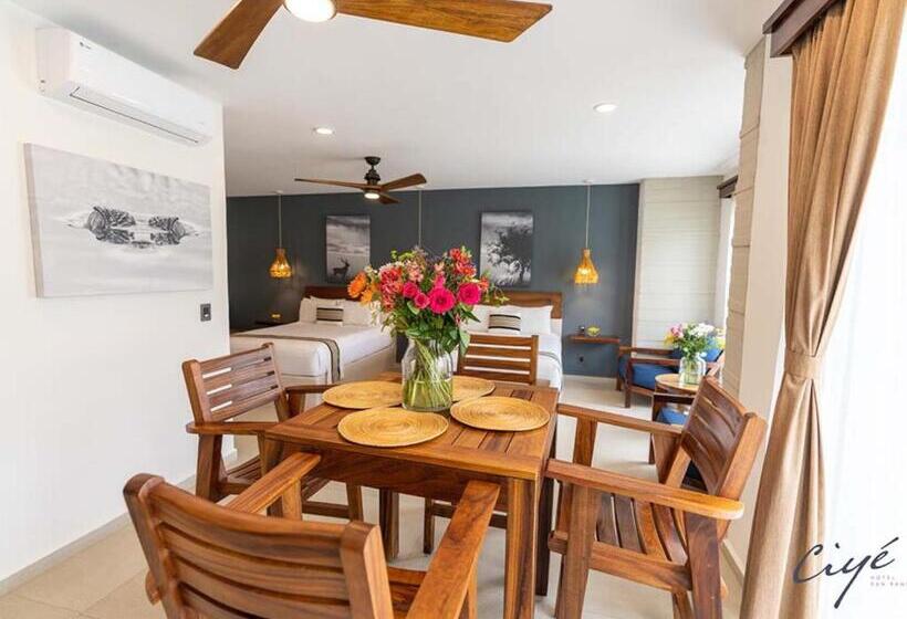 جناح عائلي, Ciye