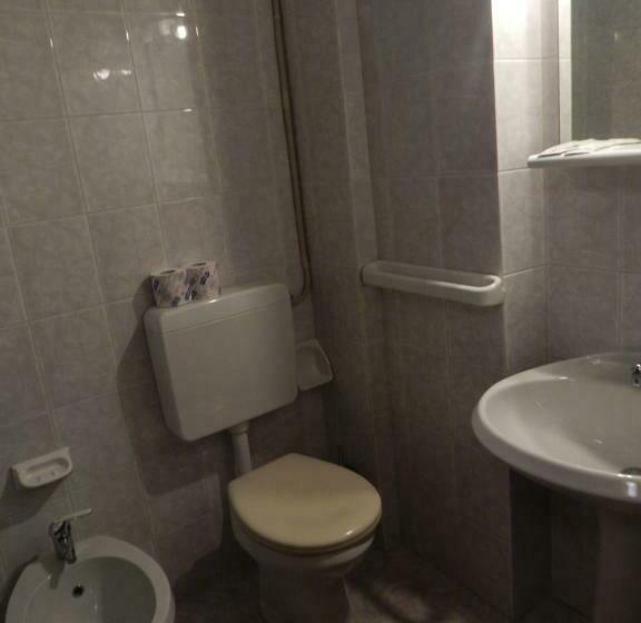 Трехместный Номер Deluxe, Milano