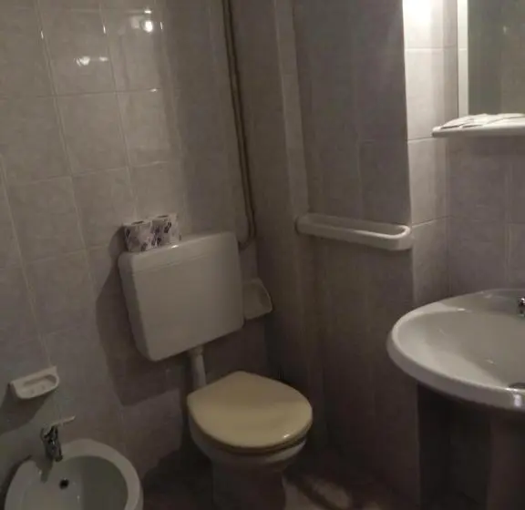 デラックスの４人部屋, Milano