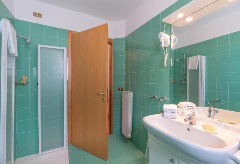 غرفة ديلوكس مزودة بشرفة, Posta