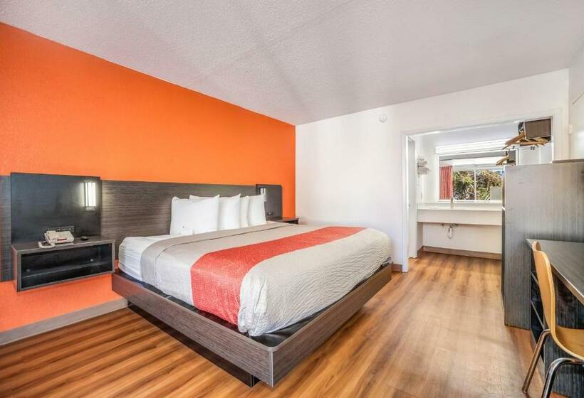 Номер Deluxe Кровать Кинг, Studio 6 Florence, Sc