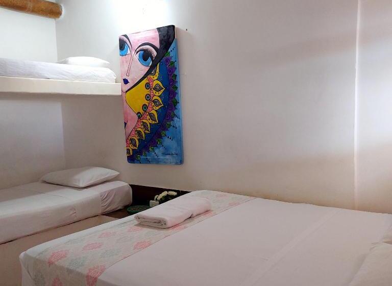 اتاق استاندارد چهار تخته, Caramba Hospedaje