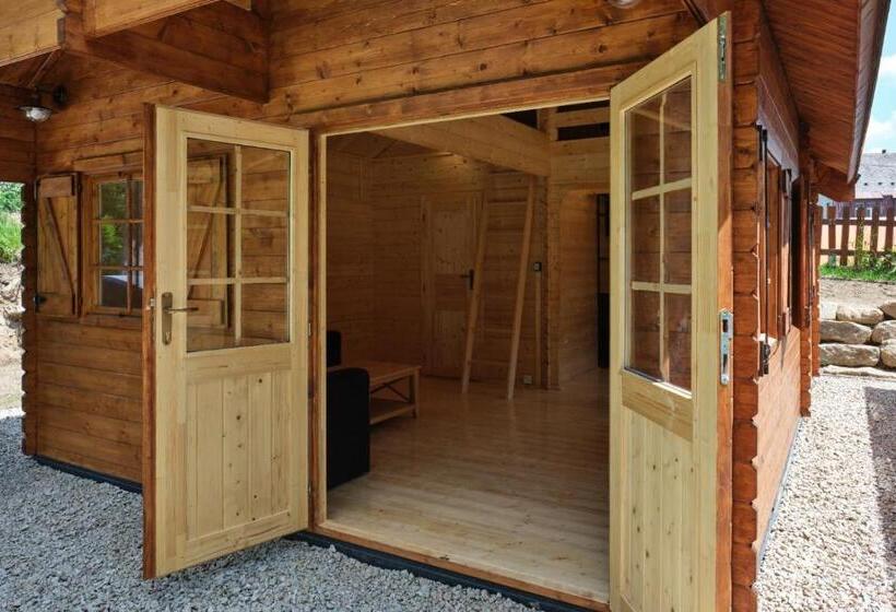 کلبه ییلاقی, Horský Penzion U Splavu