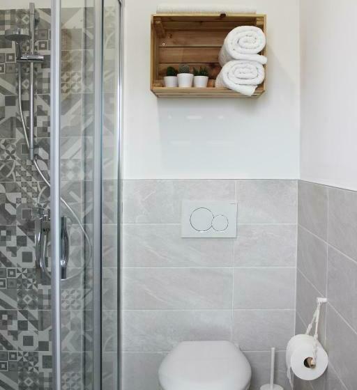 غرفة قياسية مطلة على الجبل, Regenzio