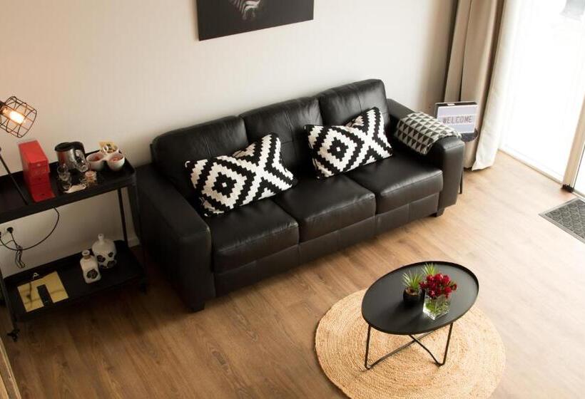 חדר דחוקס עם מיטת קינג, Bnb Purmerland