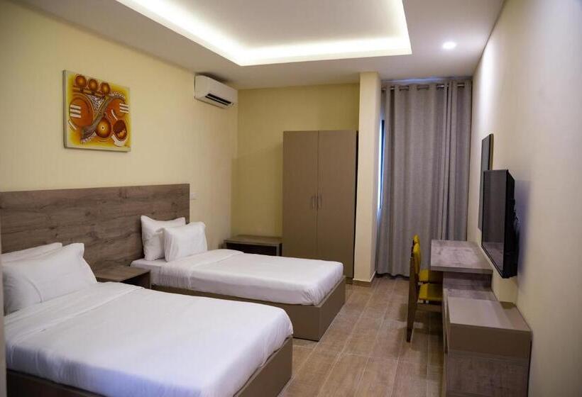 デラックスルーム, Silver Moon