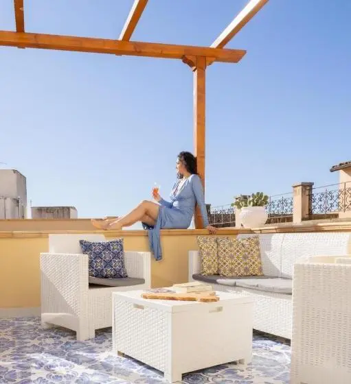 اتاق لوکس با بالکن, Kèramos Luxury Rooms
