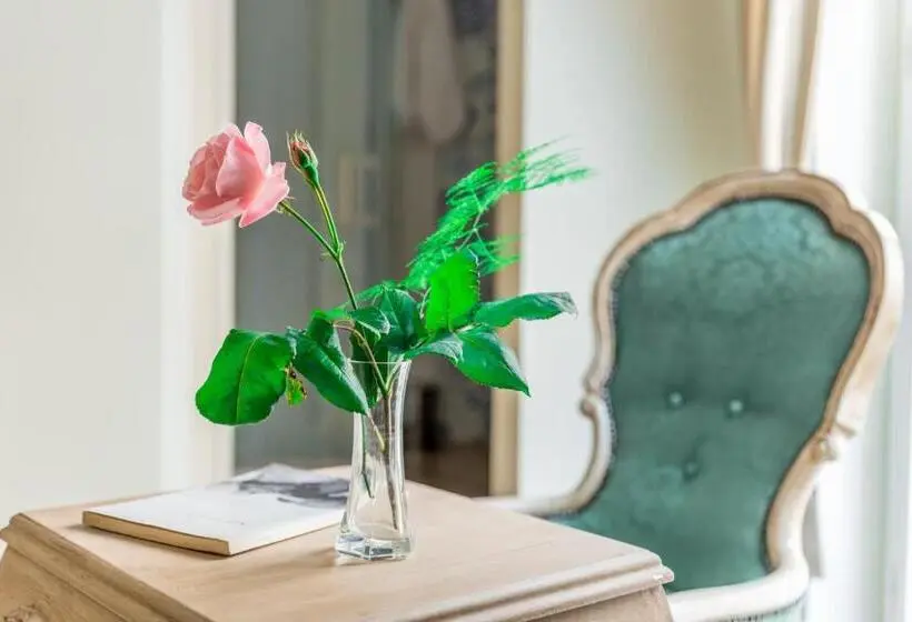 اتاق لوکس سه تخته, Kèramos Luxury Rooms