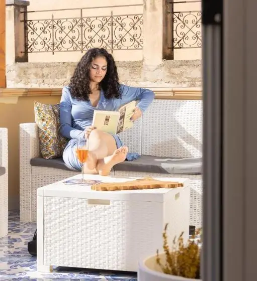 اتاق اجرایی سه نفره, Kèramos Luxury Rooms