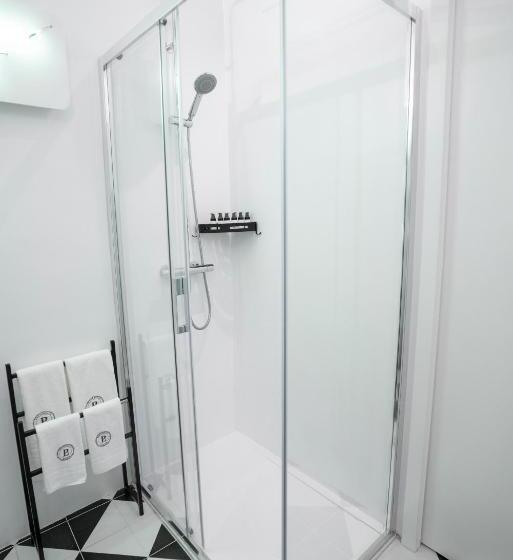 سوئیت با بالکن, Pulcinella Suite