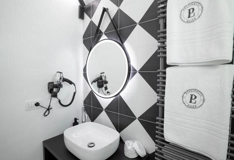 سوئیت با بالکن, Pulcinella Suite