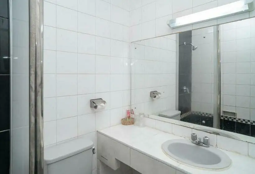 سوییت, Reddoorz Plus Near Pasar Anyar Bogor