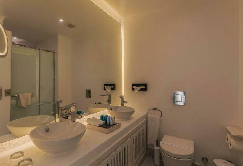 اتاق لوکس, Tanoak Resort