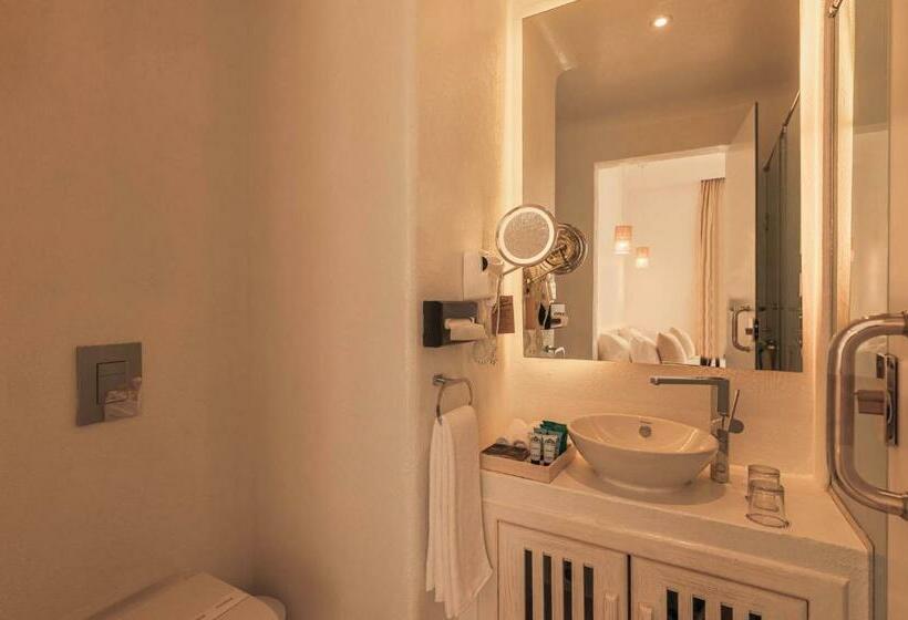 سوییت خانوادگی, Tanoak Resort