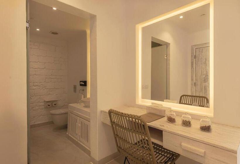 اتاق سوپریور, Tanoak Resort