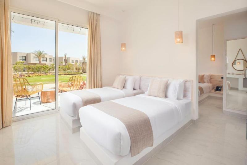 سوییت جونیور, Tanoak Resort