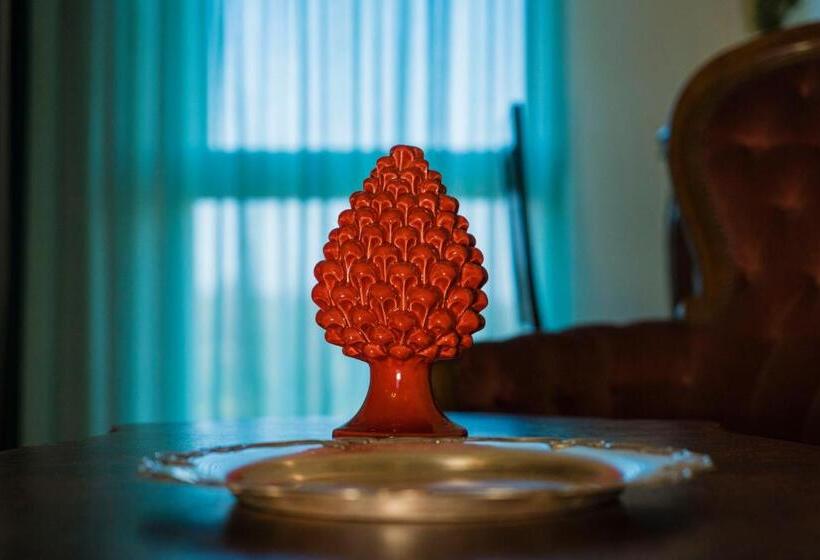 اتاق لوکس با بالکن, Relais Borgo Segine