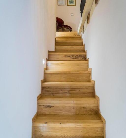 اتاق لوکس با بالکن, Relais Borgo Segine