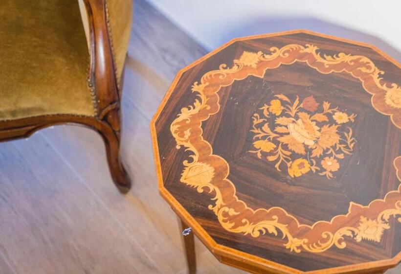 اتاق استاندارد با بالکن, Relais Borgo Segine