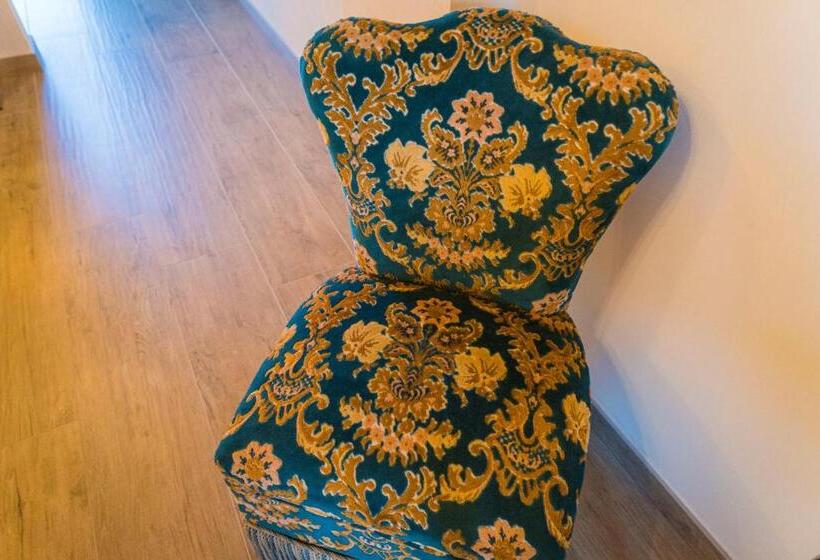 اتاق استاندارد با بالکن, Relais Borgo Segine